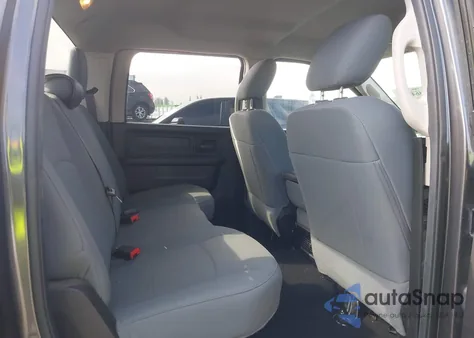 2019 Ram 1500 Classic Express 4X4 5'7 Box z USA, uszkodzony, nr VIN 1C6RR7KTXKS629728